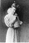 H0067-9. Hortense Neahr Bloomer ca. age 20. 1902. 