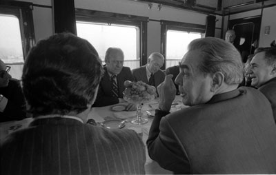 The American official party and the Soviet welcoming committee traveled by train from Vozdvizhenka Airport to the site of the summit, Okeansky Sanatorium, near Vladivostok. 