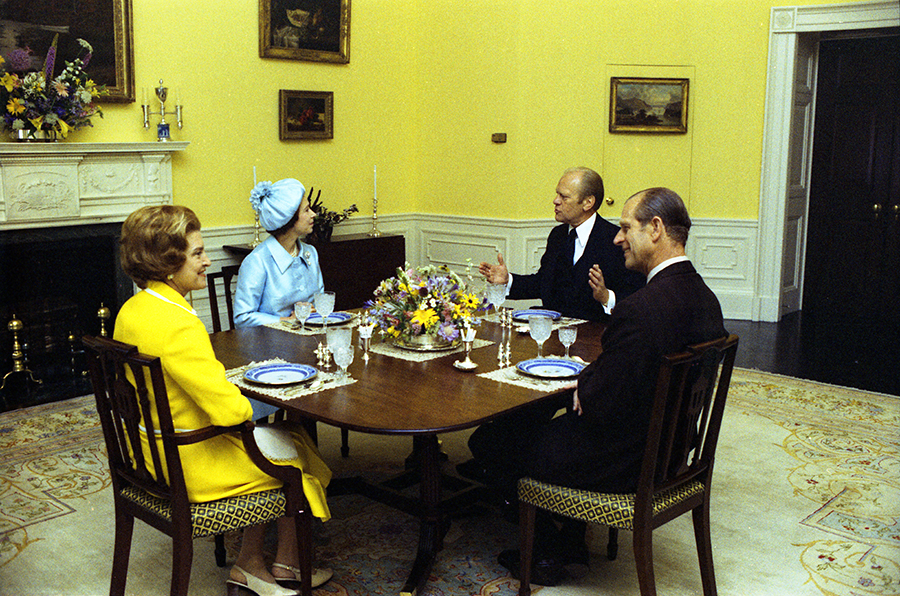 President and Mrs. Ford visit with Queen Elizabeth II and Prince Philip in the Second Floor Family Dining Room before lunch.