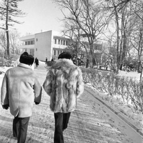 A2147-27. President Ford and Henry Kissinger walk to the summit  meeting room at Okeansky Sanatorium. November 24, 1974.